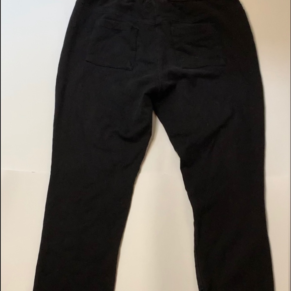 Black leggings
